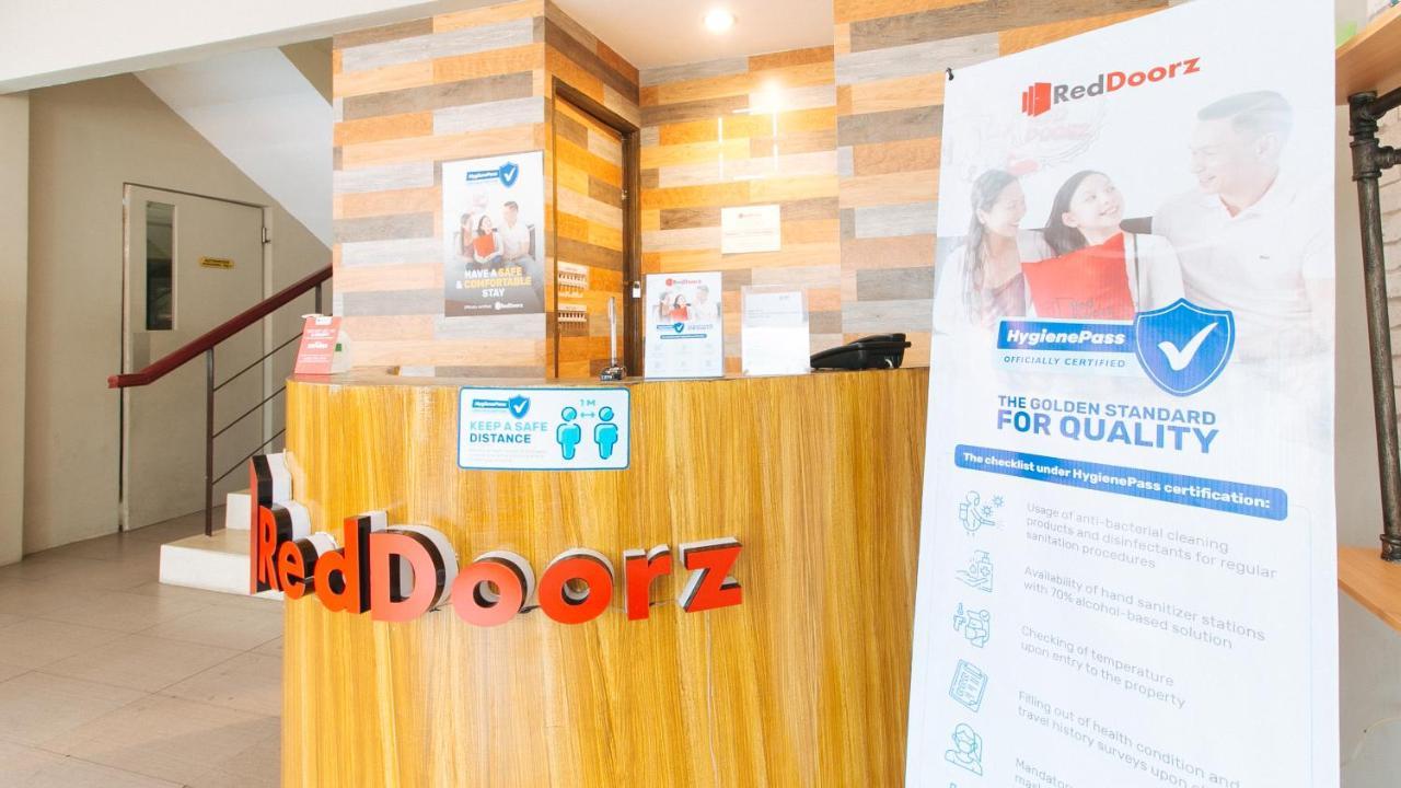 Reddoorz Plus Near Osmena Highway 2 Otel Manila Dış mekan fotoğraf