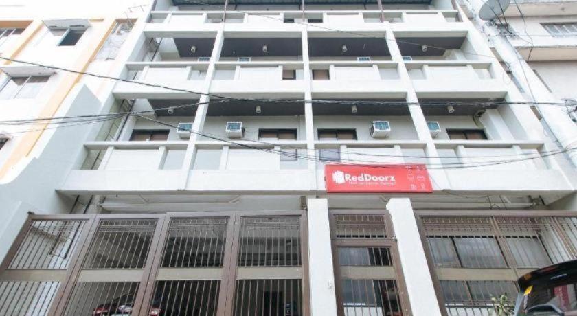 Reddoorz Plus Near Osmena Highway 2 Otel Manila Dış mekan fotoğraf