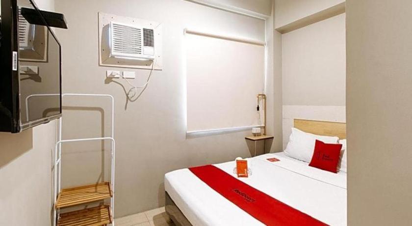 Reddoorz Plus Near Osmena Highway 2 Otel Manila Dış mekan fotoğraf